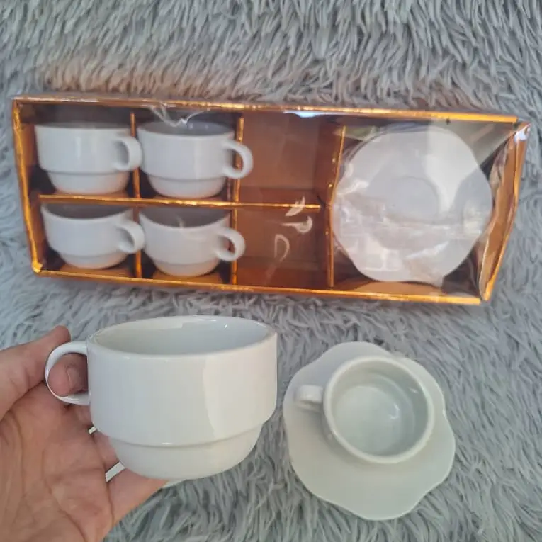 Juego de tazas blancas's photo #1