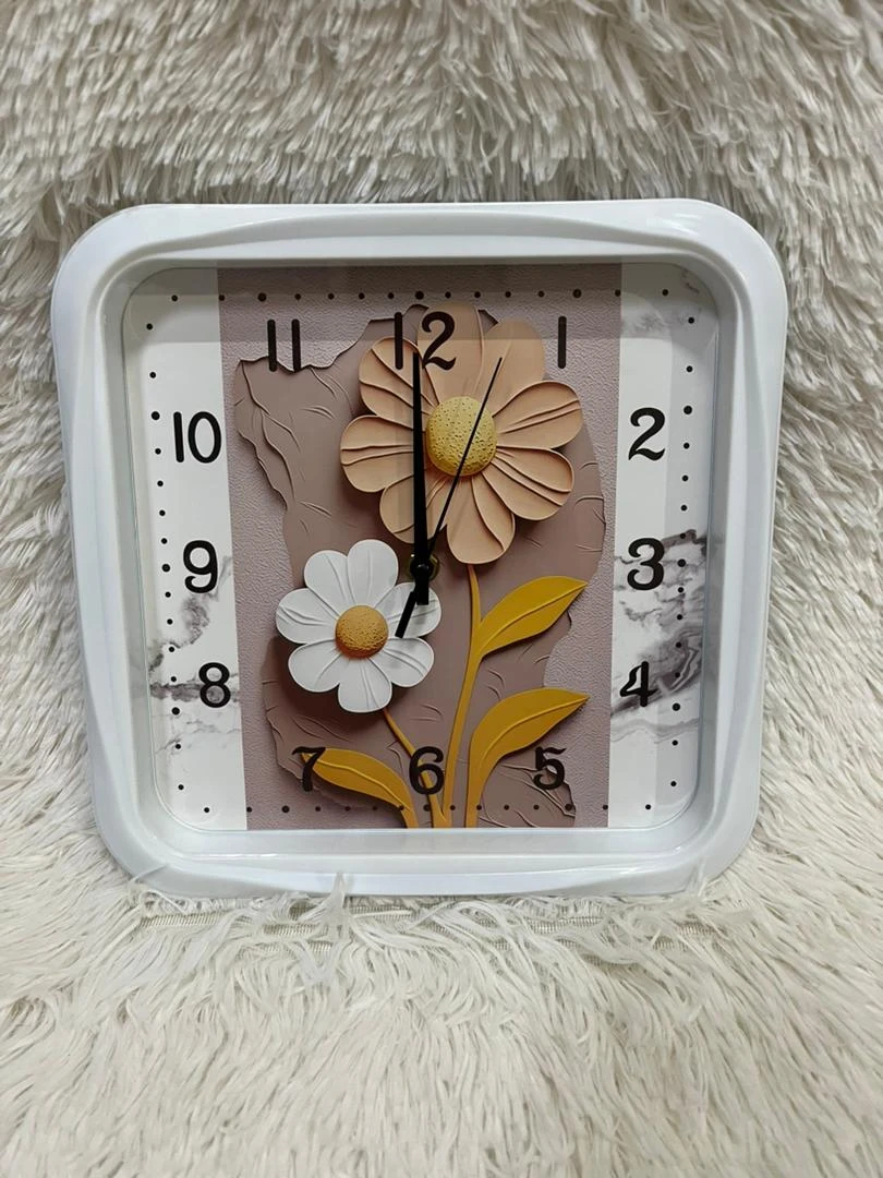 Reloj de Pared Cuadrado's foto | Ixi'Shop |  BizneCubano