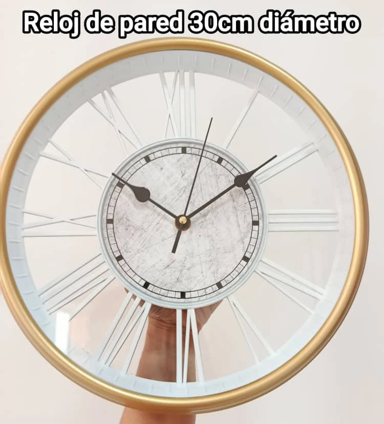 Reloj transparente's foto | Ixi'Shop |  BizneCubano